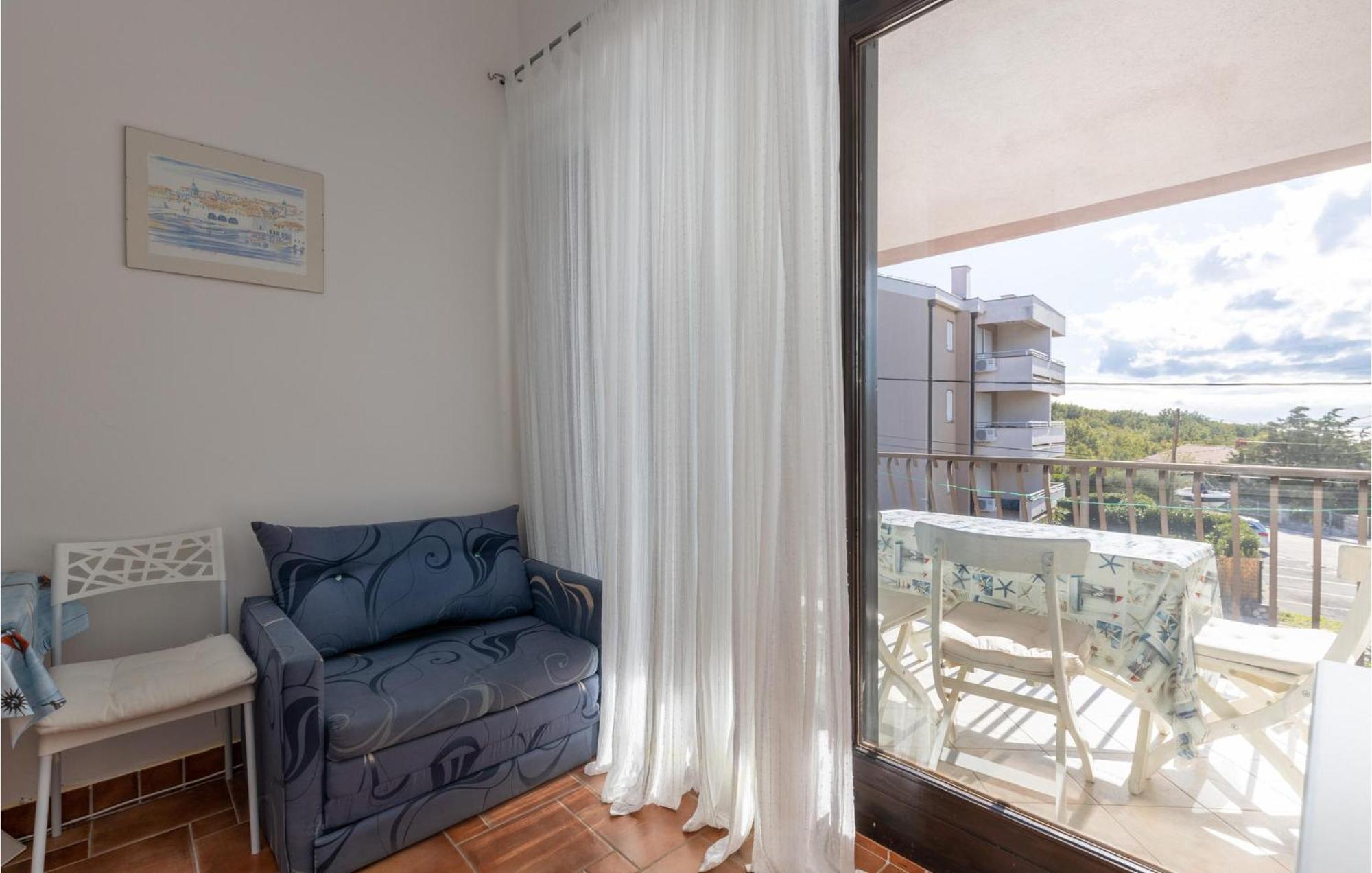 Nice Apartment In Jadranovo With Kitchen ภายนอก รูปภาพ