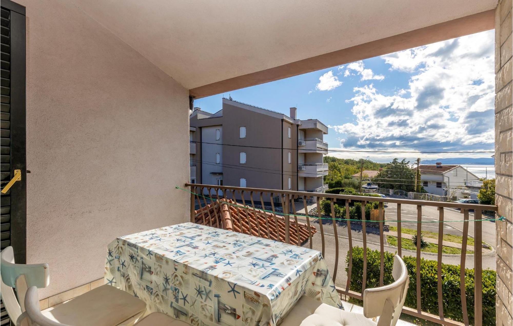 Nice Apartment In Jadranovo With Kitchen ภายนอก รูปภาพ