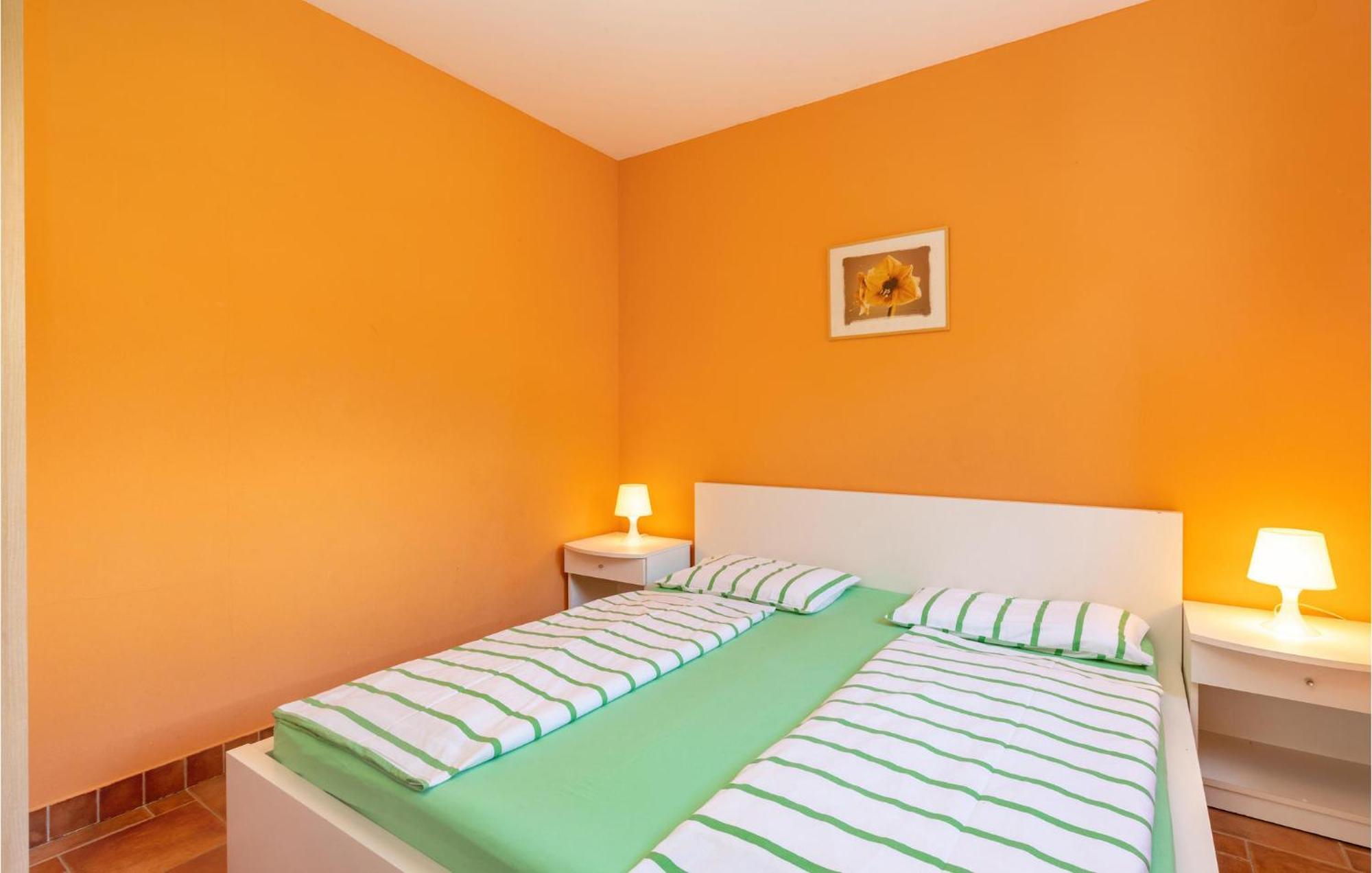 Nice Apartment In Jadranovo With Kitchen ภายนอก รูปภาพ